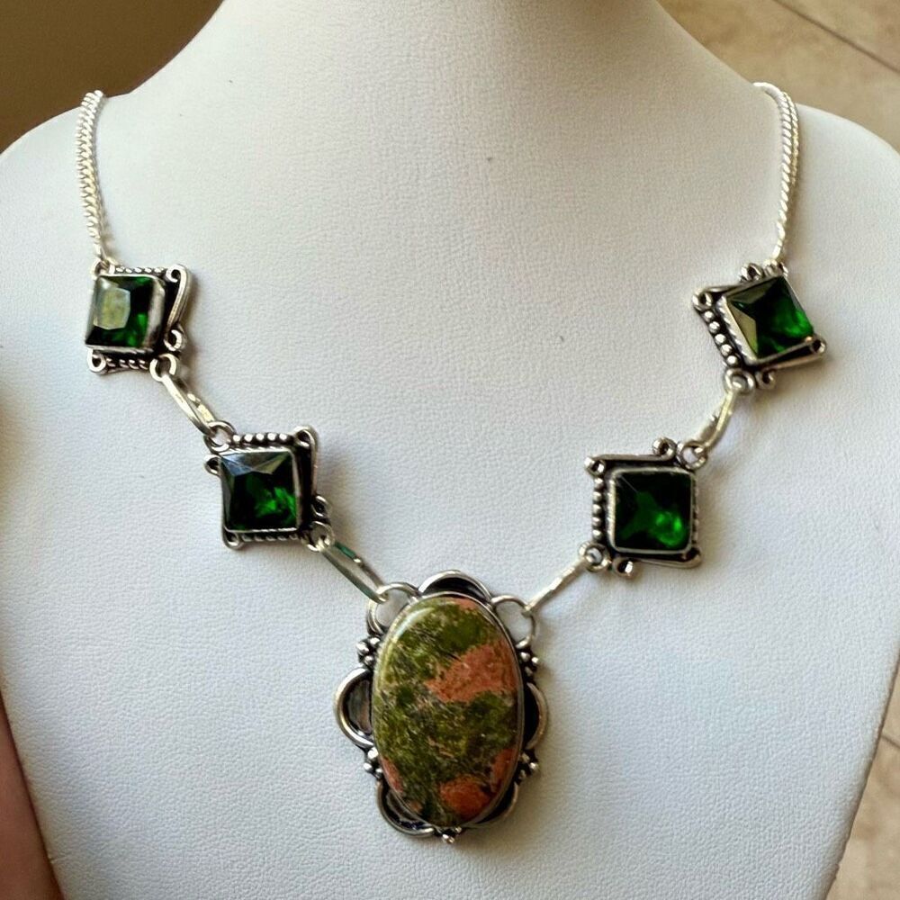 Handcrafted Unakite & Green Quartz Gemstone Necklace – Earthy Elegance in Sterli - Picture 5 of 6